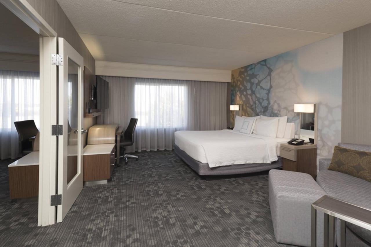 Courtyard By Marriott Toronto Воган Экстерьер фото