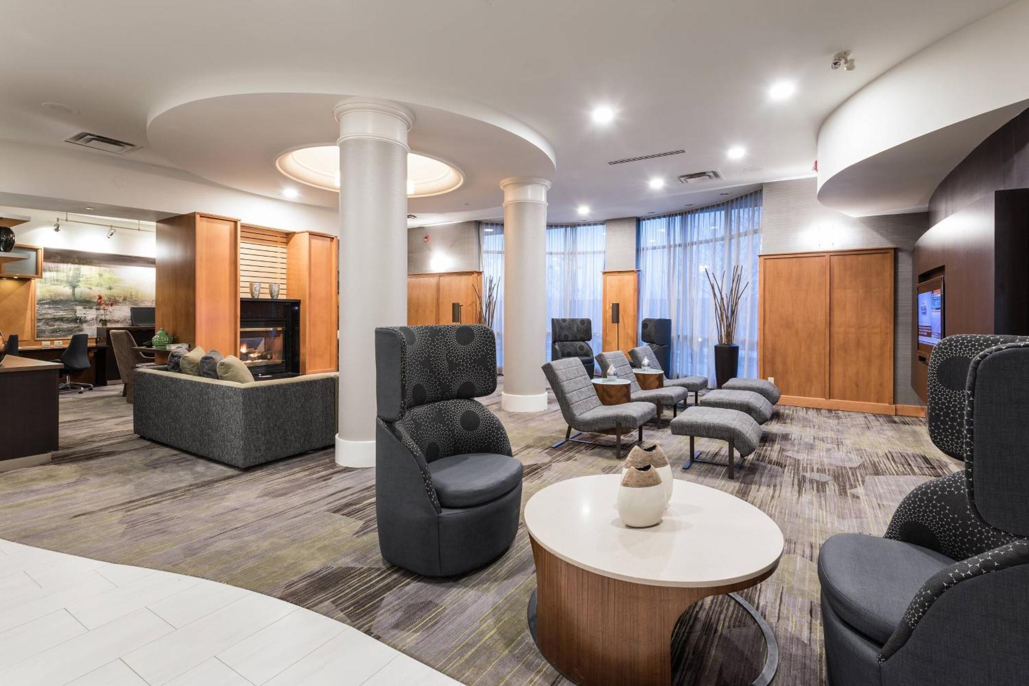 Courtyard By Marriott Toronto Воган Экстерьер фото