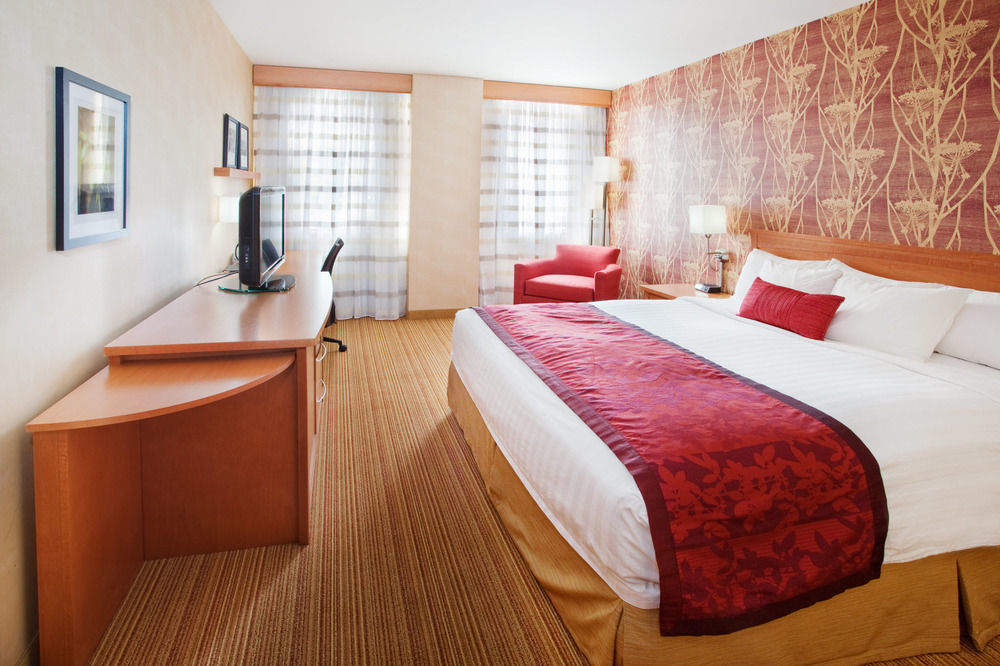 Courtyard By Marriott Toronto Воган Экстерьер фото