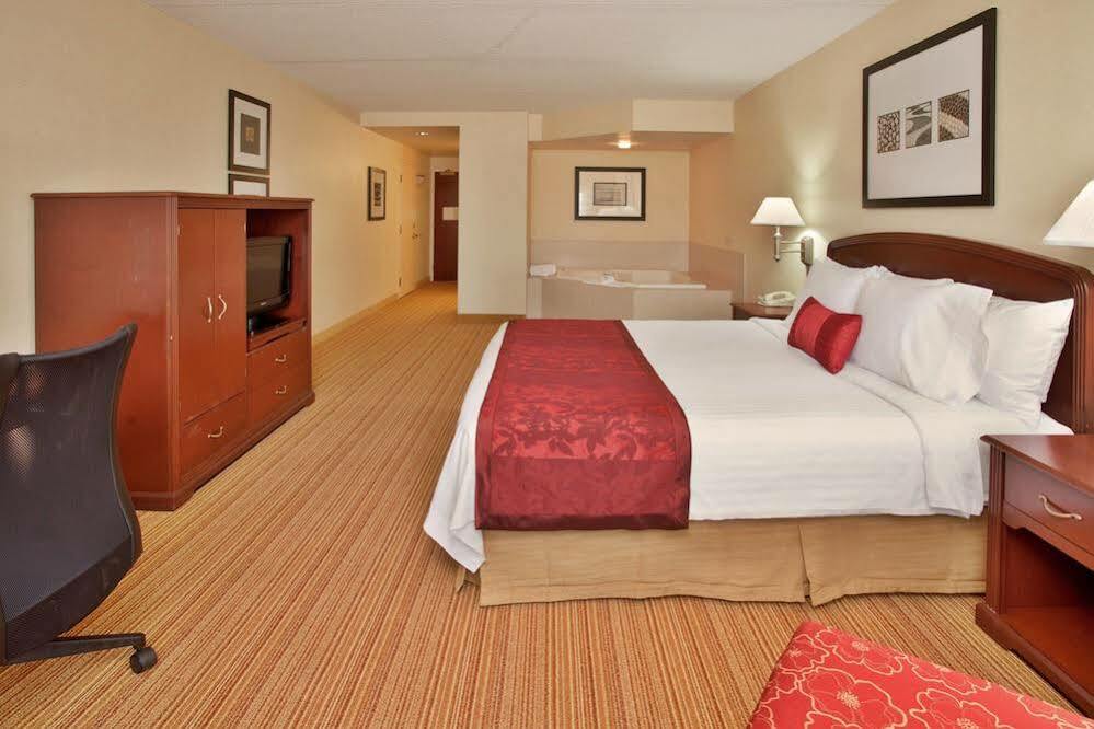 Courtyard By Marriott Toronto Воган Экстерьер фото