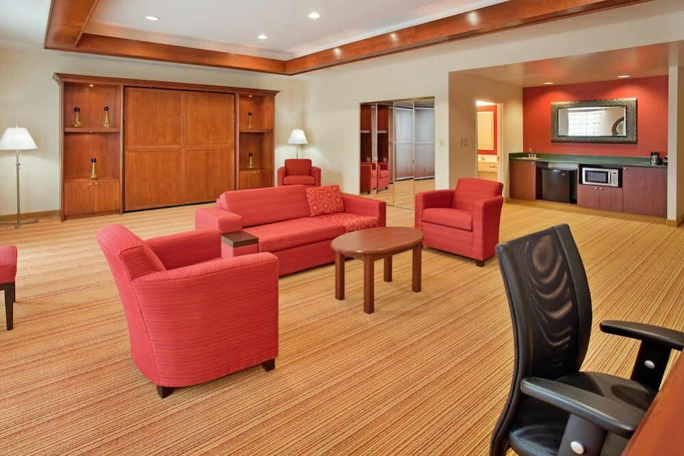 Courtyard By Marriott Toronto Воган Экстерьер фото